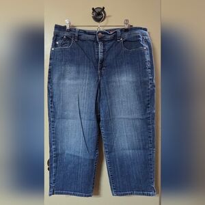 Style & Co Blue Cropped Jeans with Gradient Fading